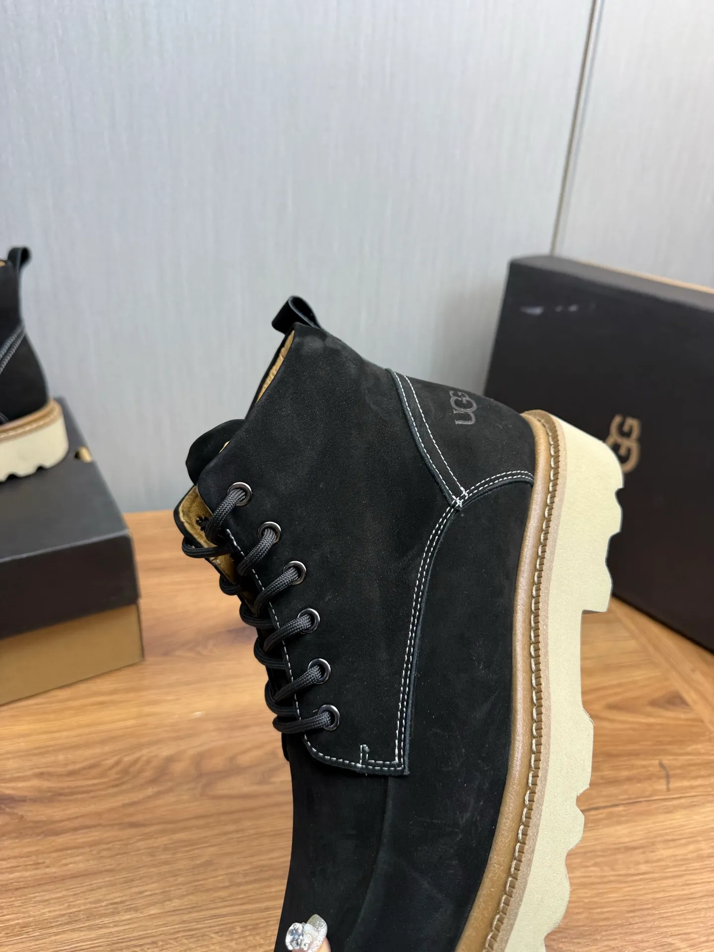 Factory price 640💰 [UGG] Men's hot winter warm boots🐑Simple and fashionable design, cowhide➕comfortable and warm wool lining. Soft and comfortable to wear, good warmth retention, and excellent foot feel. Regular size 38-45